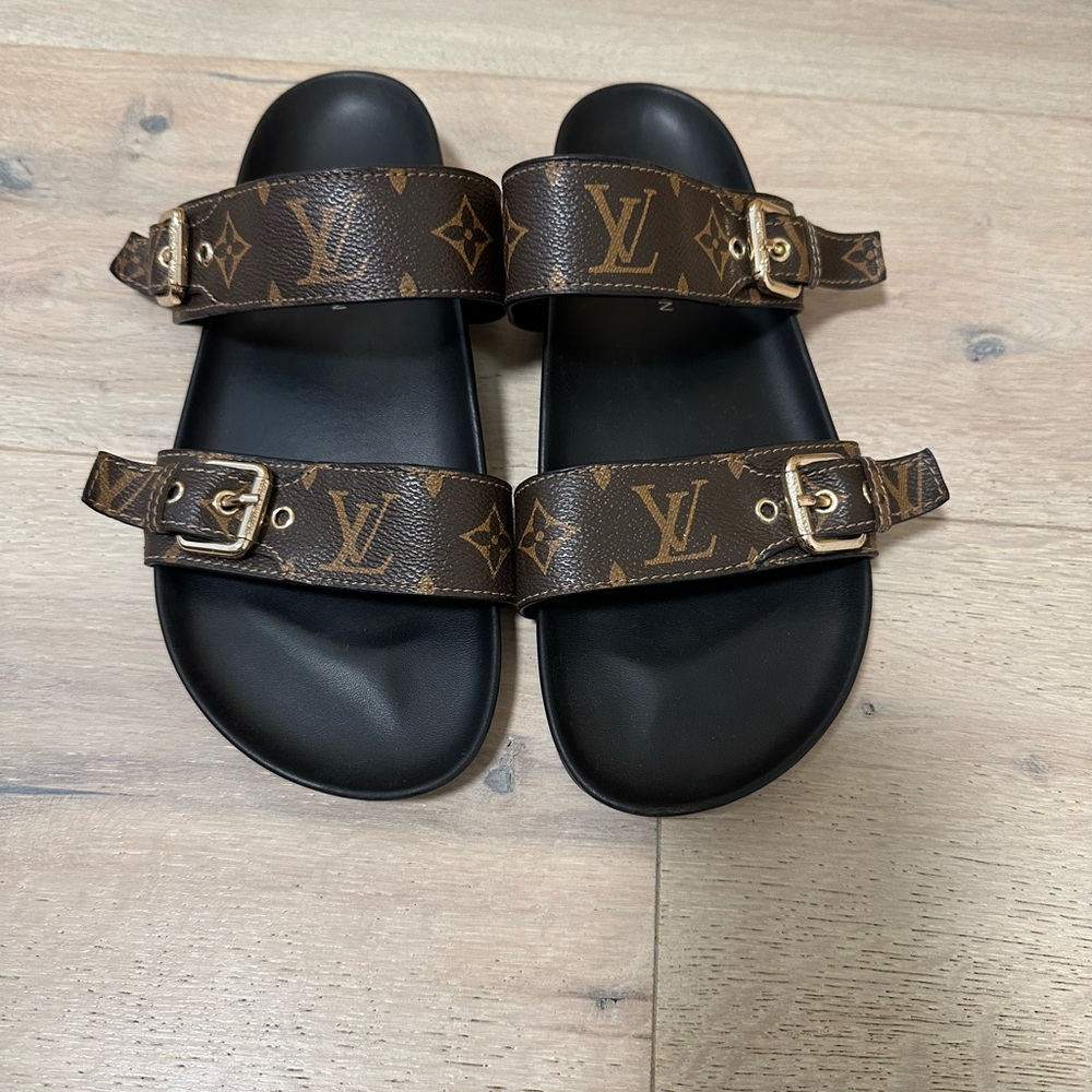LV Bom Dia Flat Comfort Mule size 8.5